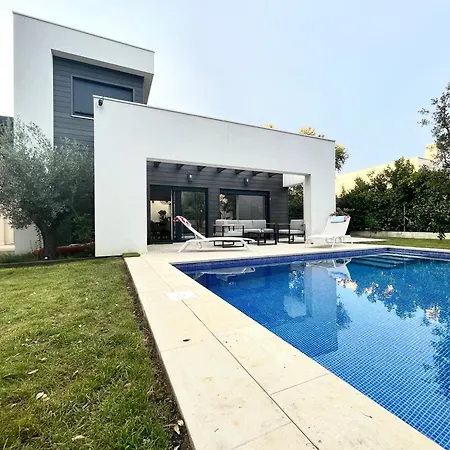 Villa Calella - With Private Pool